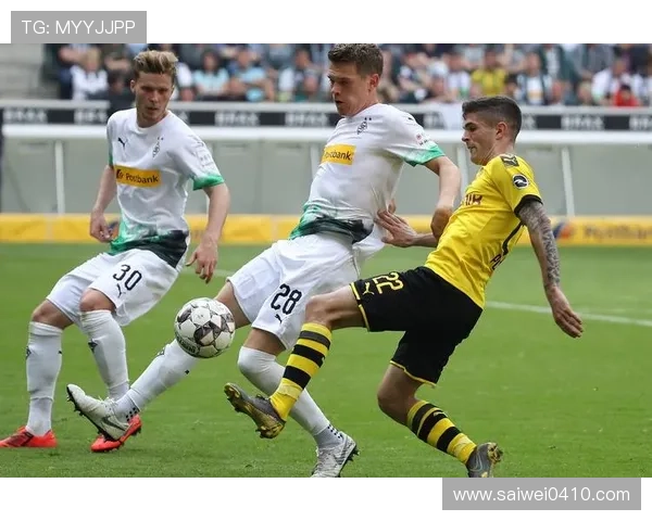 阿森纳豪取三连胜稳居英超榜首曼城红军紧追今晚双红会成焦点 阿森纳豪取三连胜稳居英超榜首曼城红军紧追今晚双红会成焦点