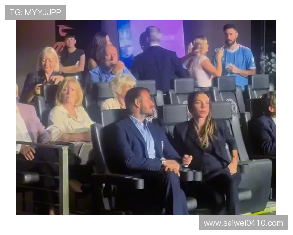 贝克汉姆喜晒母亲与梅西合影温馨瞬间首见偶像笑容洋溢全网羡慕 贝克汉姆喜晒母亲与梅西合影温馨瞬间首见偶像笑容洋溢全网羡慕